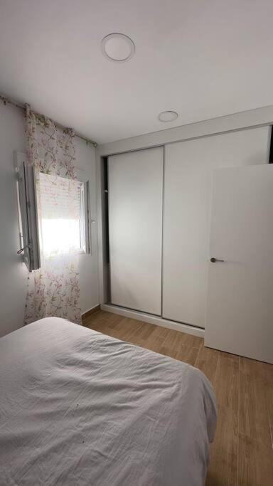 Rockside Residentes Suites La Linea La Línea de la Concepción 外观 照片